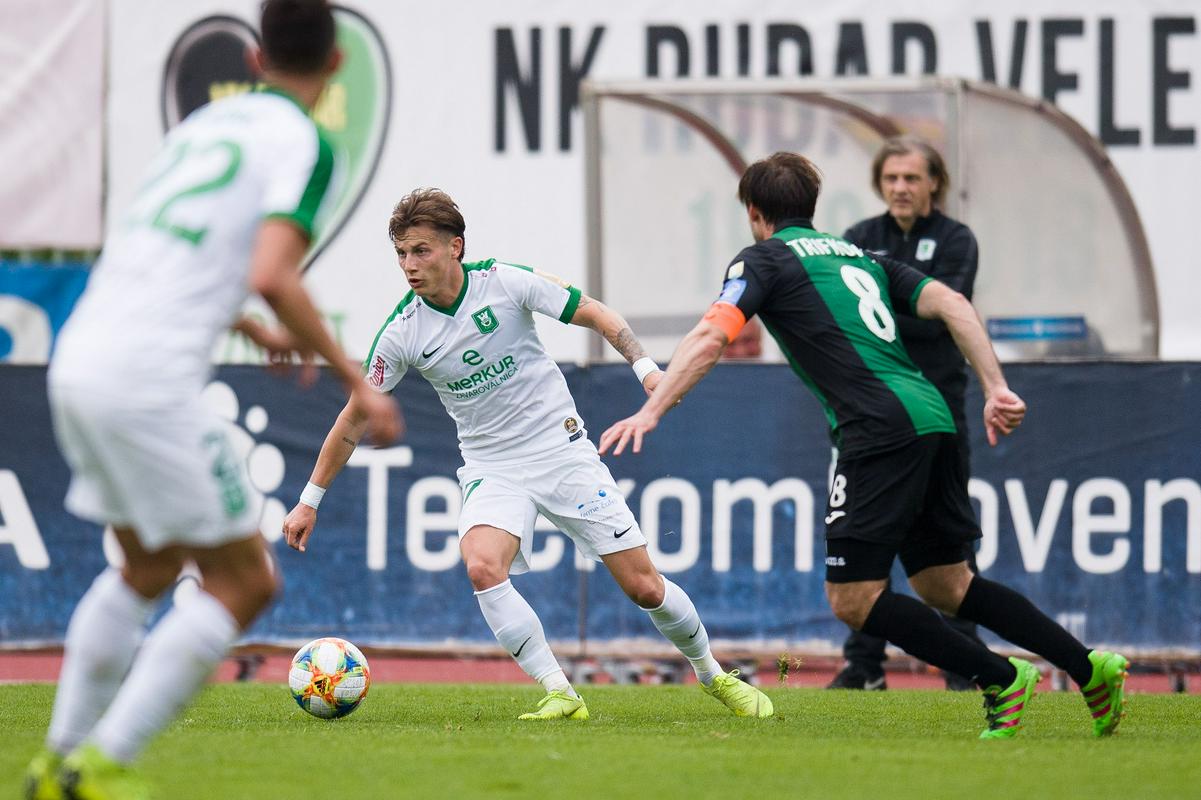 Olimpija je v drugem polčasu preobrnila potek tekme. Foto: www.alesfevzer.com Olimpija je v drugem polčasu preobrnila potek tekme. Foto: www.alesfevzer.com