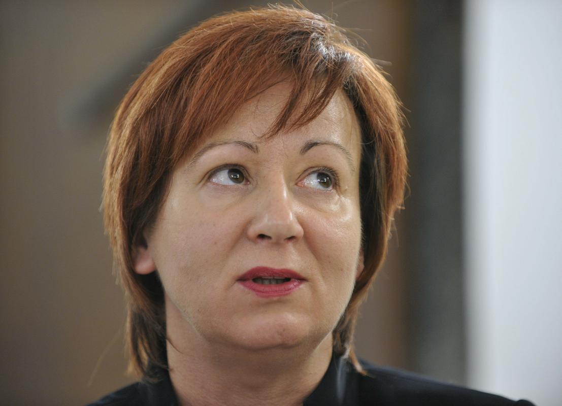 Diana Koloini pravi, da skuša knjiga z različnih vidikov pregledati stoletno obdobje uprizoritvene zgodovine te morda najpomembnejše slovenske drame sploh. Foto: BoBo Diana Koloini pravi, da skuša knjiga z različnih vidikov pregledati stoletno obdobje uprizoritvene zgodovine te morda najpomembnejše slovenske drame sploh. Foto: BoBo