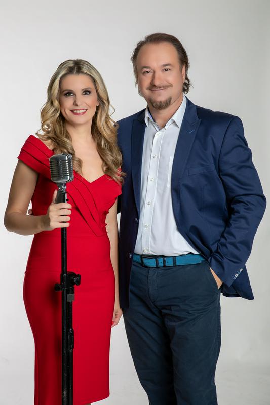 Bernarda Žarn, voditeljica letošnje Poletne noči in Patrik Greblo, dirigent. Foto: Adrian Pregelj Bernarda Žarn, voditeljica letošnje Poletne noči in Patrik Greblo, dirigent. Foto: Adrian Pregelj