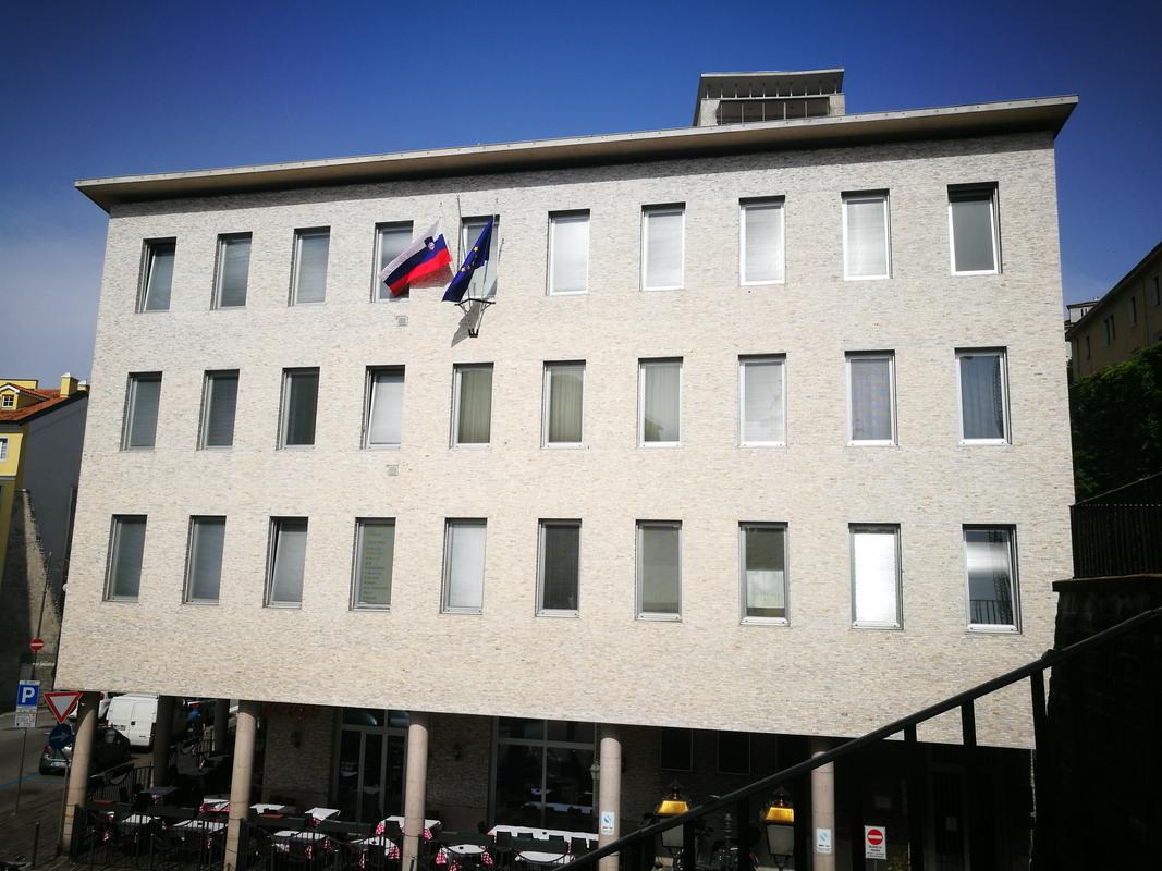 Generalni konzulat Republike Slovenije v Trstu se je preselil v to stavbo.