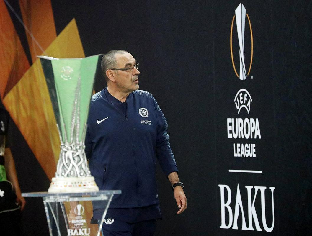 Maurizio Sarri je pred nekaj tedni osvojil Evropsko ligo, v naslednji sezoni pa bo gotovo cilj Liga prvakov. Foto: EPA Maurizio Sarri je pred nekaj tedni osvojil Evropsko ligo, v naslednji sezoni pa bo gotovo cilj Liga prvakov. Foto: EPA