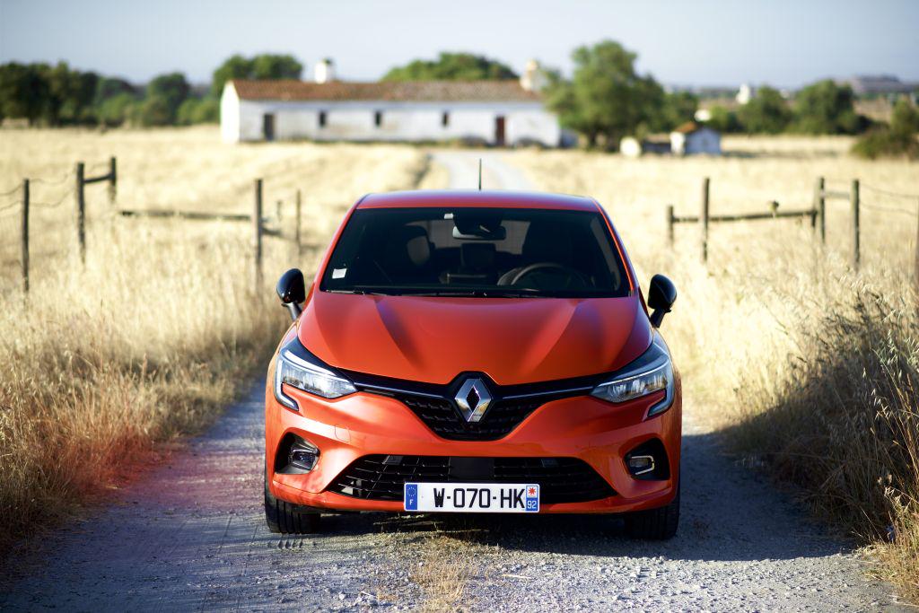 Padec so opazili tudi pri Renaultu, a so optimistični predvsem zaradi novega clia in električnega zoeja. Foto: MMC RTV SLO/Miha Merljak Padec so opazili tudi pri Renaultu, a so optimistični predvsem zaradi novega clia in električnega zoeja. Foto: MMC RTV SLO/Miha Merljak