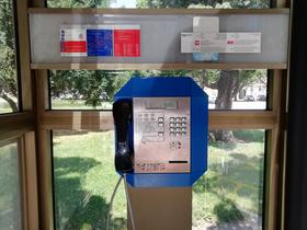 Leta 2001 je bilo v uporabi več kot 4 tisoč telefonskih govorilnic, letos manj kot tisoč