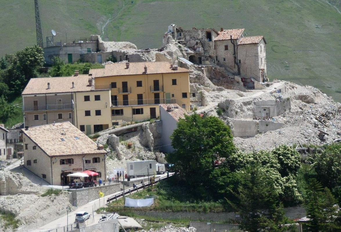 Castelluccio od blizu. Foto: Staša Lepej Bašelj Castelluccio od blizu. Foto: Staša Lepej Bašelj