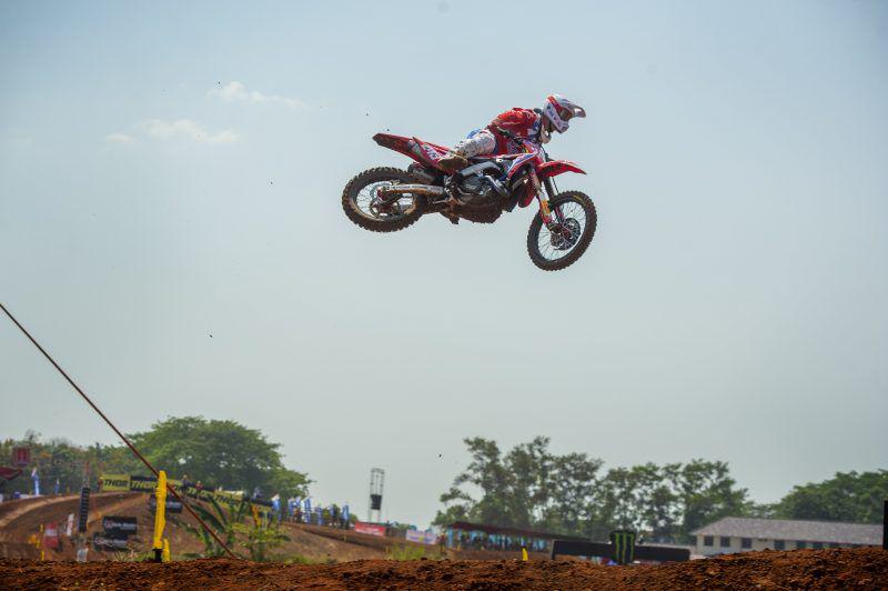 Tim Gajser drvi proti drugemu naslovu svetovnega prvaka. To mu je že uspelo leta 2016. Foto: HRC Tim Gajser drvi proti drugemu naslovu svetovnega prvaka. To mu je že uspelo leta 2016. Foto: HRC