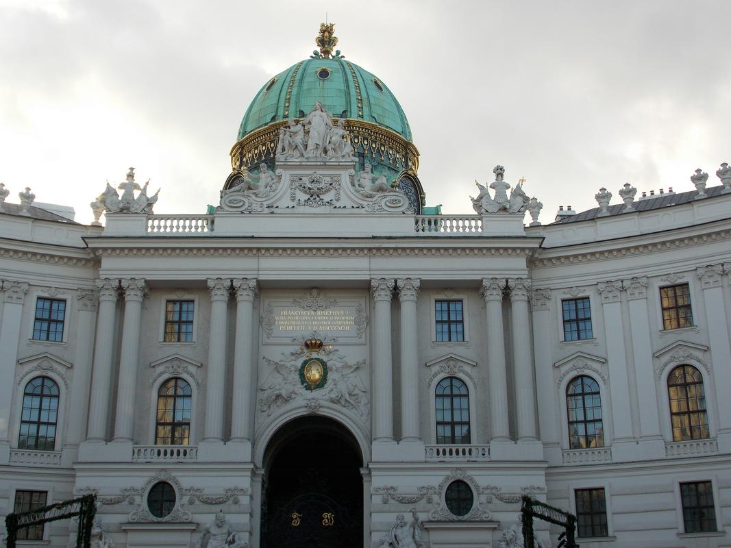 Palača Hofburg na Dunaju. Foto: Rok Omahen Palača Hofburg na Dunaju. Foto: Rok Omahen