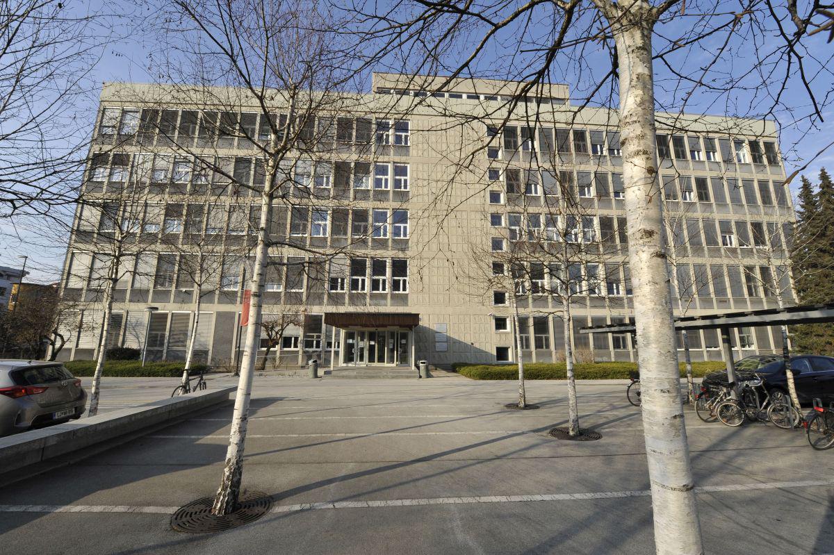 Izobraževala se je tudi na Fakulteti za matematiko in fiziko v Ljubljani. Foto: MMC RTV SLO Izobraževala se je tudi na Fakulteti za matematiko in fiziko v Ljubljani. Foto: MMC RTV SLO