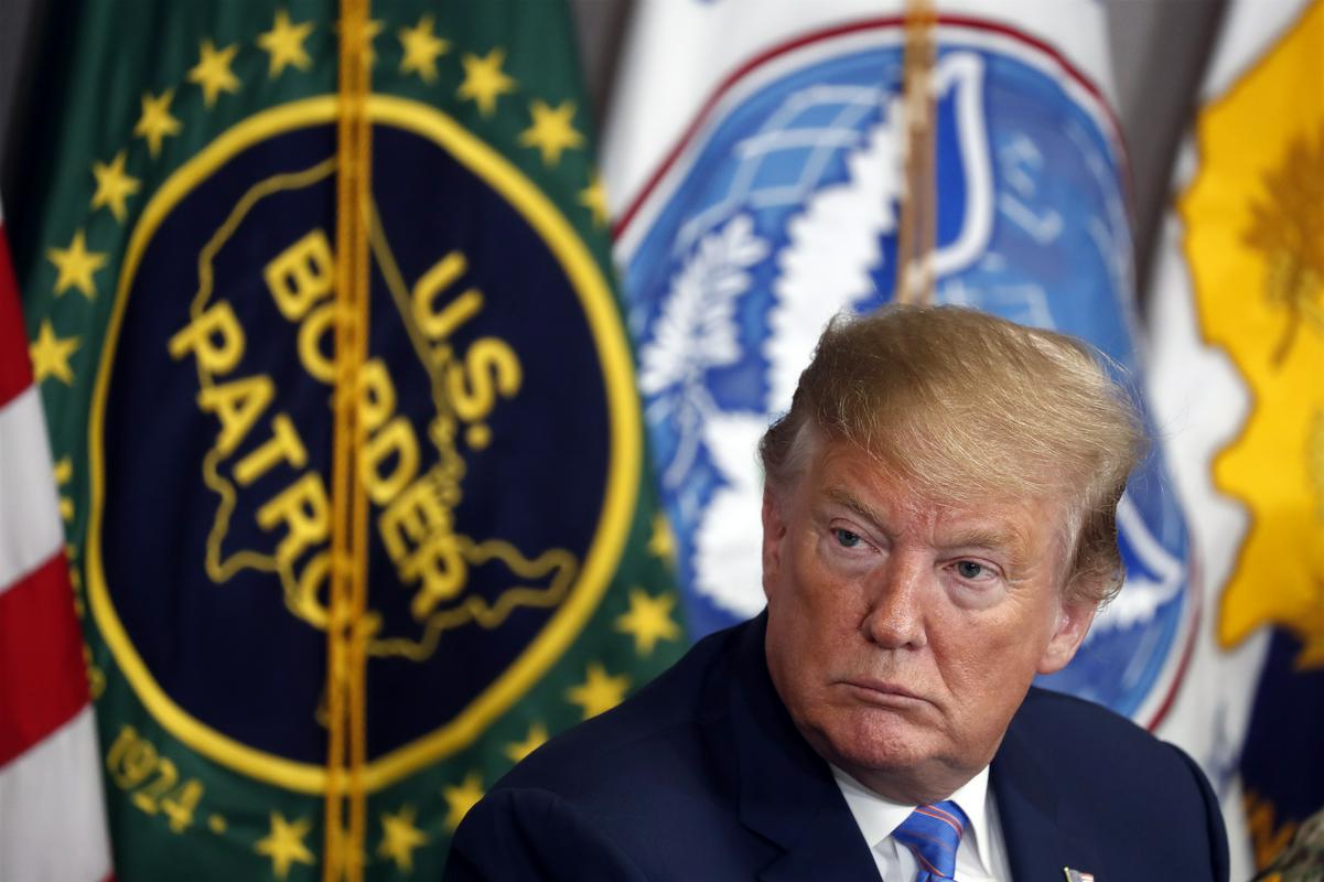 Trump je odločitev vrhovnega sodišča označil za veliko zmago in slavje vladavine prava. Foto: Reuters Trump je odločitev vrhovnega sodišča označil za veliko zmago in slavje vladavine prava. Foto: Reuters