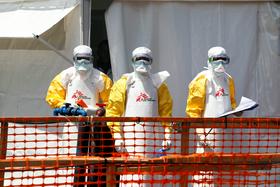 Novo zdravilo proti eboli - preživelo 90 odstotkov bolnikov