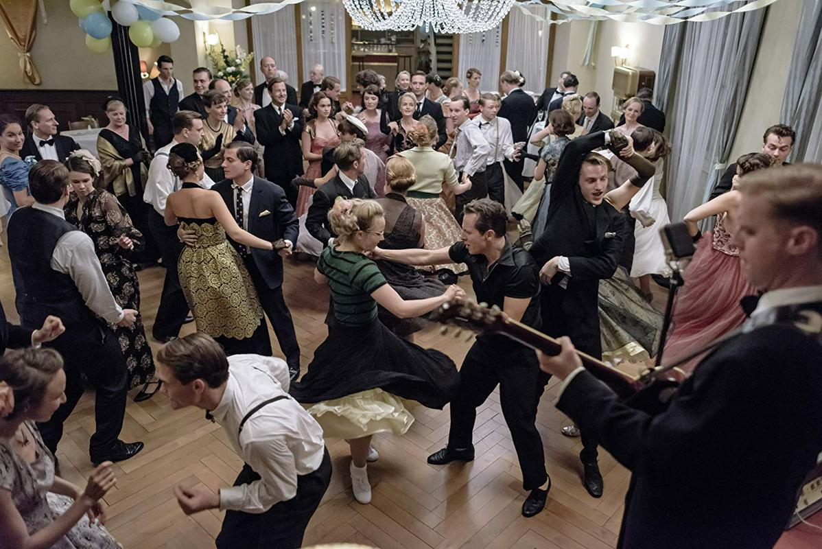 V povojni Berlin je prišel tudi rokenrol ... Foto: IMDb V povojni Berlin je prišel tudi rokenrol ... Foto: IMDb