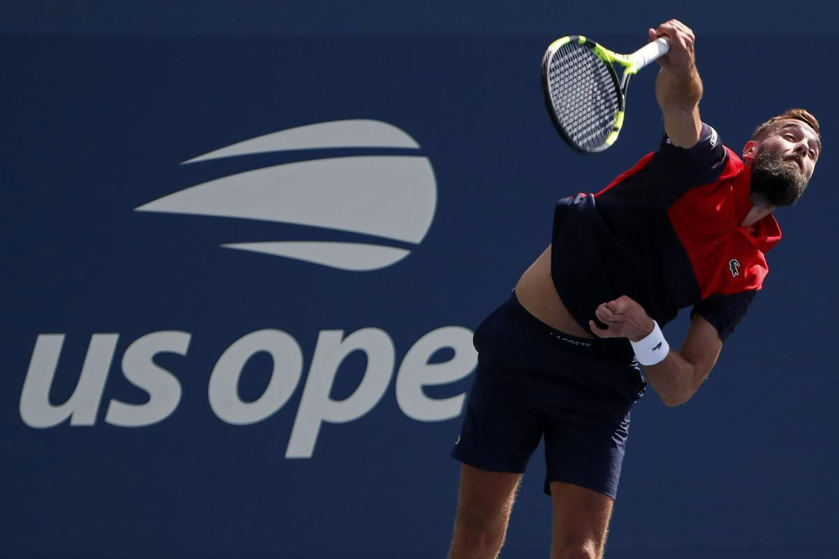 Benoit Paire je zapravil vodstvo z 2:0 v nizih, tri zaključne žoge v četrtem nizu in še vodstvo s 4:1 v odločilnem nizu. Foto: Reuters Benoit Paire je zapravil vodstvo z 2:0 v nizih, tri zaključne žoge v četrtem nizu in še vodstvo s 4:1 v odločilnem nizu. Foto: Reuters