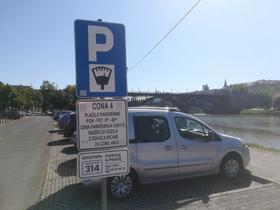V Mariboru lani več vplačil parkirnin kot leta 2018