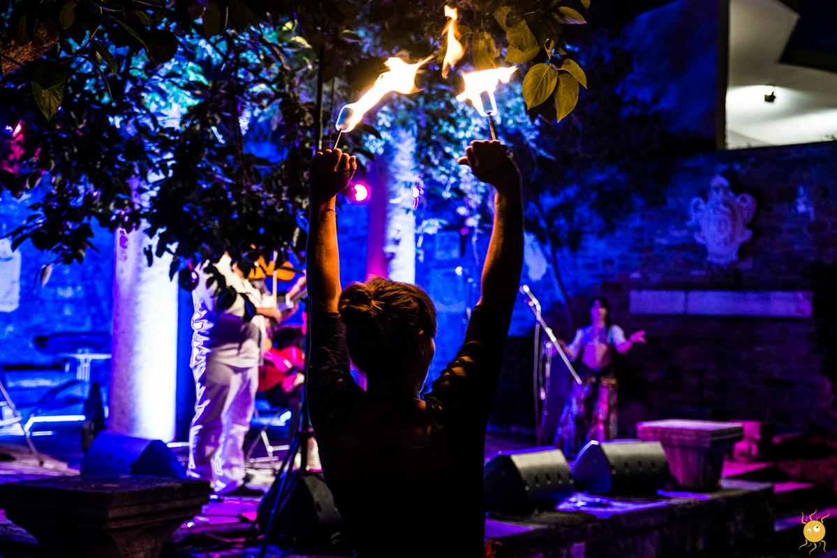 Organizatorji napovedujejo tudi obfestivalski program, ki bo odstiral polja drugih umetnosti. Foto: Festival JEFF Organizatorji napovedujejo tudi obfestivalski program, ki bo odstiral polja drugih umetnosti. Foto: Festival JEFF