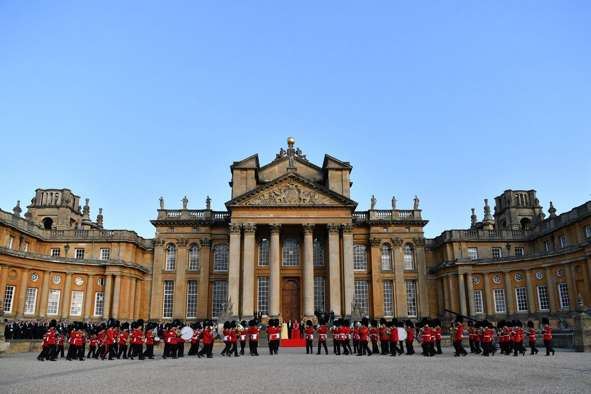 Veličastna Blenheimska palača, kjer se je zgodila kraja. Foto: AP Veličastna Blenheimska palača, kjer se je zgodila kraja. Foto: AP