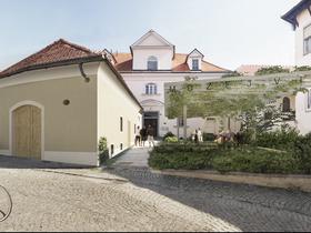 Začela se je obnova nekdanje hladilnice, v kateri bodo uredili vinogradniški muzej