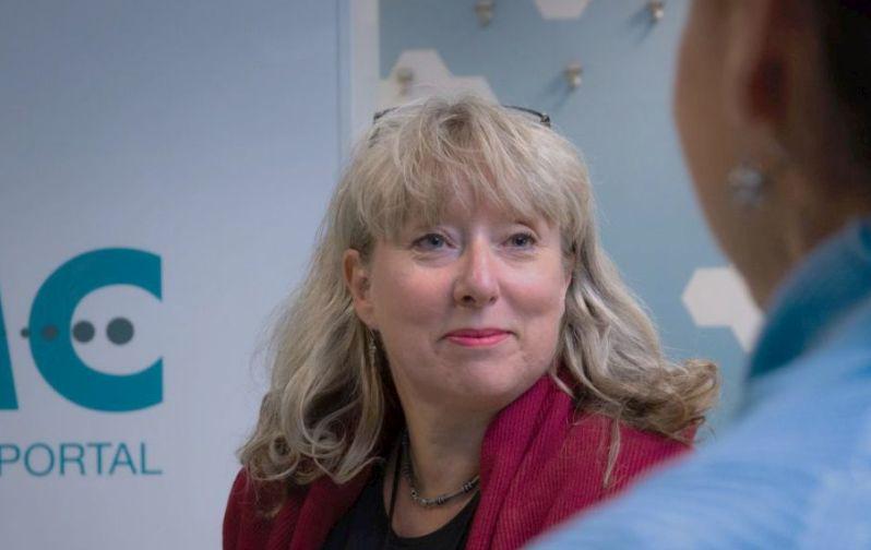 Mojca Z. Dernovšek pravi, da se anksiozne motnje vzdržujejo in krepijo z izogibanjem in opuščanjem dejavnosti. Foto: Alen Milavec/Bobo Mojca Z. Dernovšek pravi, da se anksiozne motnje vzdržujejo in krepijo z izogibanjem in opuščanjem dejavnosti. Foto: Alen Milavec/Bobo