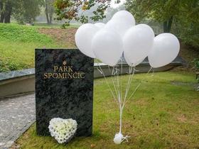 Na pokopališču v Stari Gori odprli Park spominčic