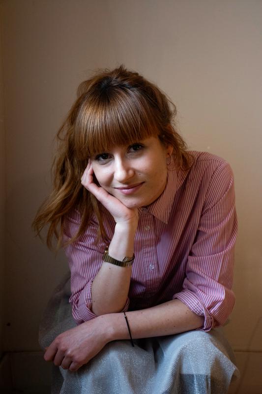 Varja Hrvatin trenutno končuje magistrski študij scenaristike na AGRFT-ju. Deluje kot kritičarka, recenzentka, dramska avtorica, scenaristka in soorganizatorica festivala Vzkrik. Foto: Vzkrik Varja Hrvatin trenutno končuje magistrski študij scenaristike na AGRFT-ju. Deluje kot kritičarka, recenzentka, dramska avtorica, scenaristka in soorganizatorica festivala Vzkrik. Foto: Vzkrik