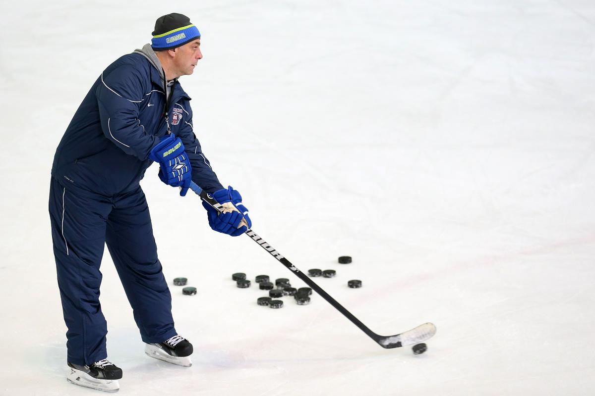 Po zboru rise v ponedeljek in torek čakajo trije treningi ter nato v sredo še uradni trening pred začetkom turnirja. Foto: www.alesfevzer.com Po zboru rise v ponedeljek in torek čakajo trije treningi ter nato v sredo še uradni trening pred začetkom turnirja. Foto: www.alesfevzer.com