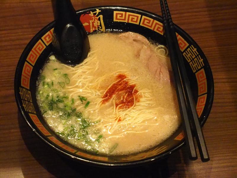 Japonski rezanci ali ramen imajo močan okus, saj se kuhajo kar 20 ur. Foto: EPA Japonski rezanci ali ramen imajo močan okus, saj se kuhajo kar 20 ur. Foto: EPA