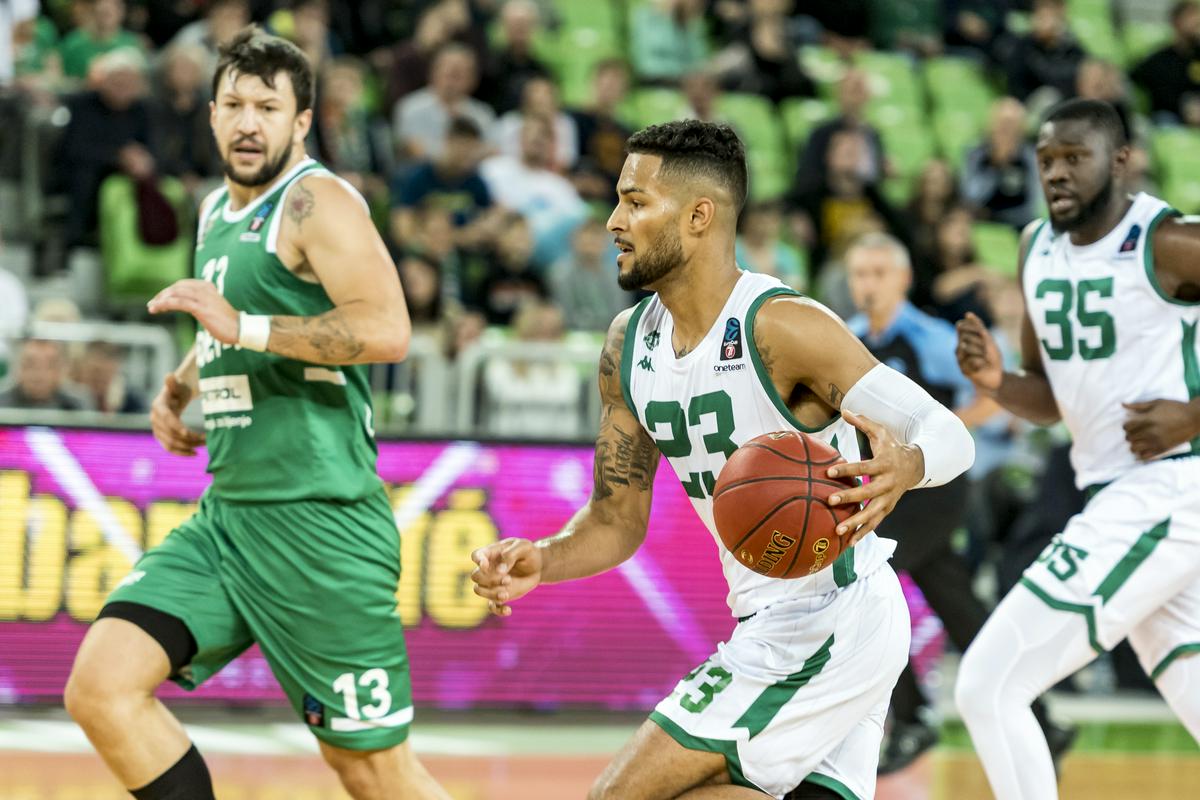 Eden ključnih mož Nanterra je tudi nekdanji košarkar Olimpije Devin Oliver, ki je bil dvakrat MVP finala slovenskega prvenstva. Foto: www.alesfevzer.com Eden ključnih mož Nanterra je tudi nekdanji košarkar Olimpije Devin Oliver, ki je bil dvakrat MVP finala slovenskega prvenstva. Foto: www.alesfevzer.com
