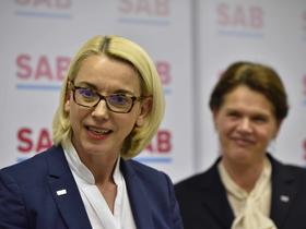 Mlinar gets green light for dual citizenship