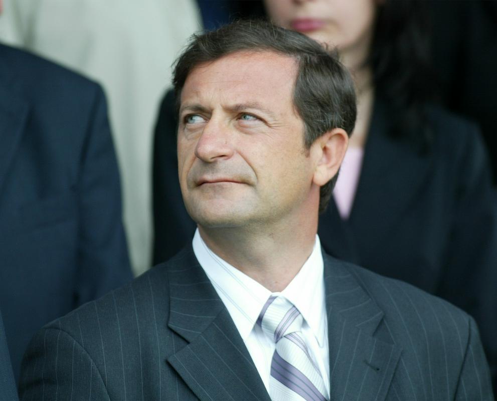Erjavec leta 2005 kot obrambni minister v vladi Janeza Janše. Foto: BoBo Erjavec leta 2005 kot obrambni minister v vladi Janeza Janše. Foto: BoBo