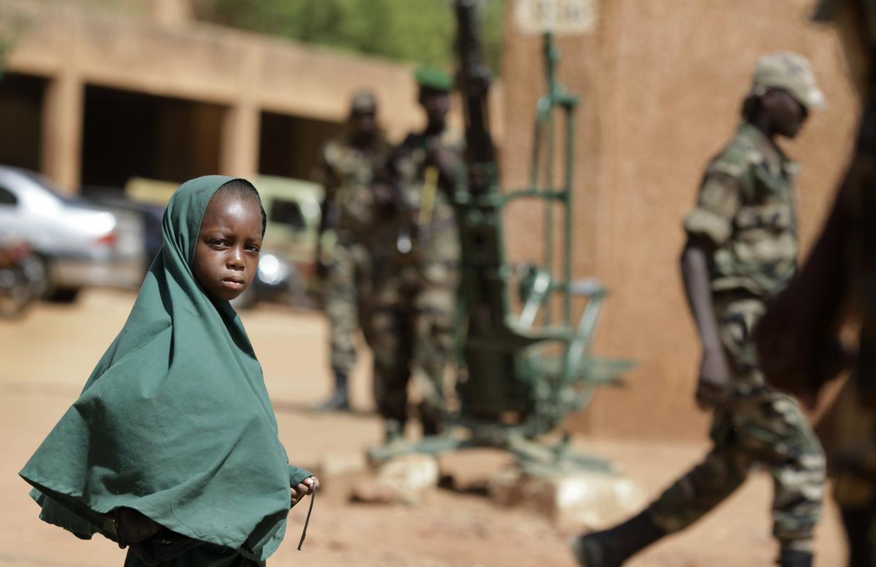 Niger je del skupine pet sahelskih držav, ki so kot G5 združene v boju proti islamskim skrajnežem. Foto: AP Niger je del skupine pet sahelskih držav, ki so kot G5 združene v boju proti islamskim skrajnežem. Foto: AP