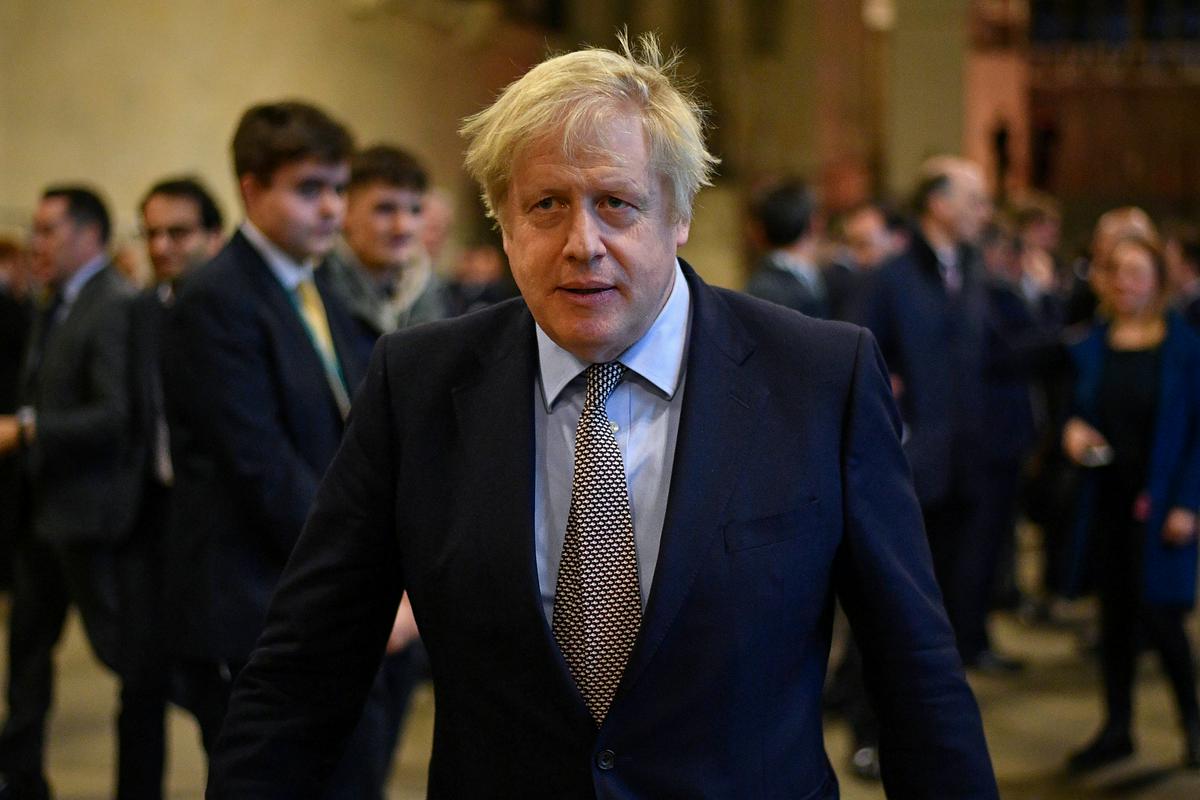 Premier Johnson je v svojih zapisih in izjavah kot novinar, urednik, pisatelj in visoko pozicioniran politik žalil številne družbene skupine, tudi temnopolte, muslimane in istospolno usmerjene. Za pripadnike delavskega razreda je zapisal, da so pijanci, kriminalci in brezupni. Foto: Reuters Premier Johnson je v svojih zapisih in izjavah kot novinar, urednik, pisatelj in visoko pozicioniran politik žalil številne družbene skupine, tudi temnopolte, muslimane in istospolno usmerjene. Za pripadnike delavskega razreda je zapisal, da so pijanci, kriminalci in brezupni. Foto: Reuters