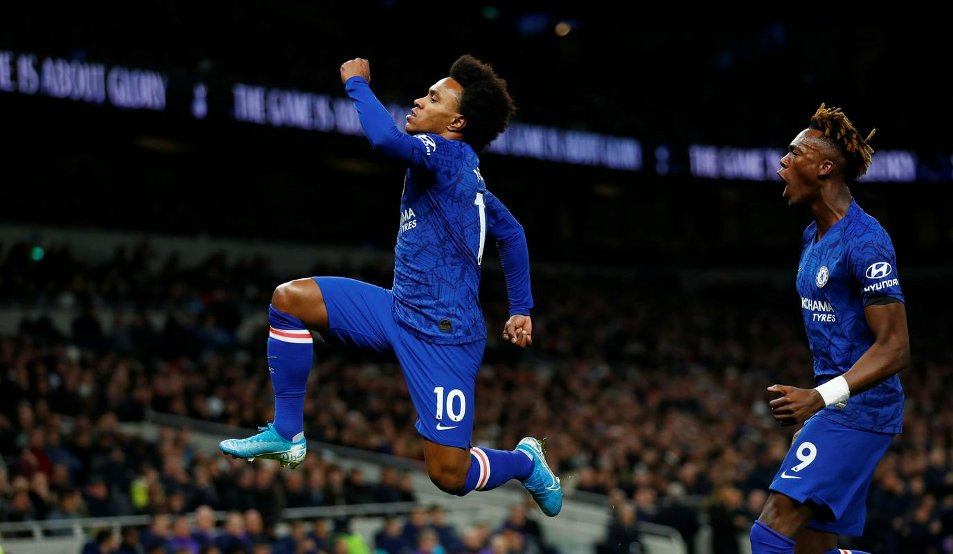 Willian je bil najboljši igralec londonskega derbija. Foto: Reuters Willian je bil najboljši igralec londonskega derbija. Foto: Reuters