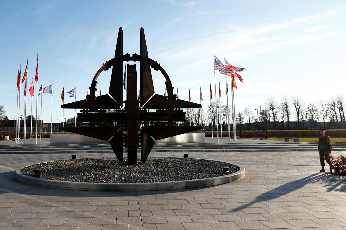 Zveza Nato, katere polnopravna članica je tudi Slovenija, je skupno podprla ZDA po njihovem atentatu na iranskega generala in obsodila Iran. Foto: Reuters Zveza Nato, katere polnopravna članica je tudi Slovenija, je skupno podprla ZDA po njihovem atentatu na iranskega generala in obsodila Iran. Foto: Reuters