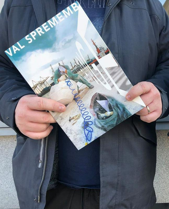 Kandidaturno knjigo za Evropsko prestolnico kulture (EPK) Piran-Pirano 4 Istria 2025 so predstavili v Kopru. Projekt pod geslom Val sprememb ima čezmejno noto, saj so ga poleg štirih občin slovenske Istre podprli še hrvaški in italijanski sosedi. Foto: Piran 2025 Kandidaturno knjigo za Evropsko prestolnico kulture (EPK) Piran-Pirano 4 Istria 2025 so predstavili v Kopru. Projekt pod geslom Val sprememb ima čezmejno noto, saj so ga poleg štirih občin slovenske Istre podprli še hrvaški in italijanski sosedi. Foto: Piran 2025