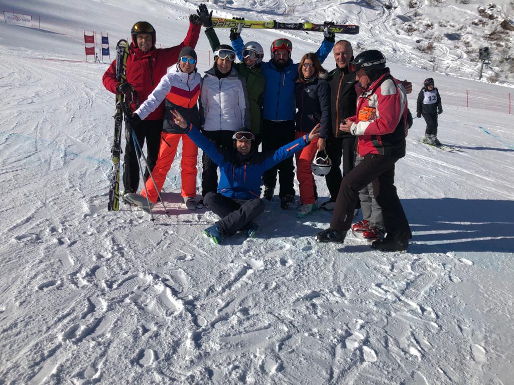 Slovenski novinarji so odlično opravili s prvo polovico 67. svetovnega prvenstva novinarjev smučarjev in v veleslalomu osvojili dve zlati medalji ter po eno srebrno in bronasto. Foto: MMC RTV SLO Slovenski novinarji so odlično opravili s prvo polovico 67. svetovnega prvenstva novinarjev smučarjev in v veleslalomu osvojili dve zlati medalji ter po eno srebrno in bronasto. Foto: MMC RTV SLO