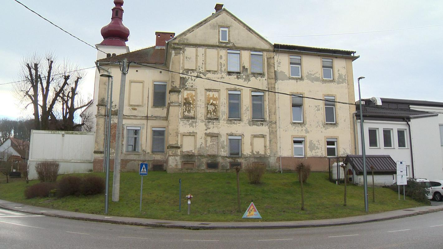 Šola je dotrajana. Foto: RTV Slovenija Šola je dotrajana. Foto: RTV Slovenija