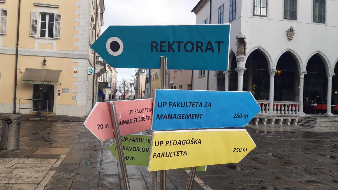 Bodoči študenti in dijaki izbirajo svojo življenjsko pot. Foto: Radio Koper/Mateja Brežan