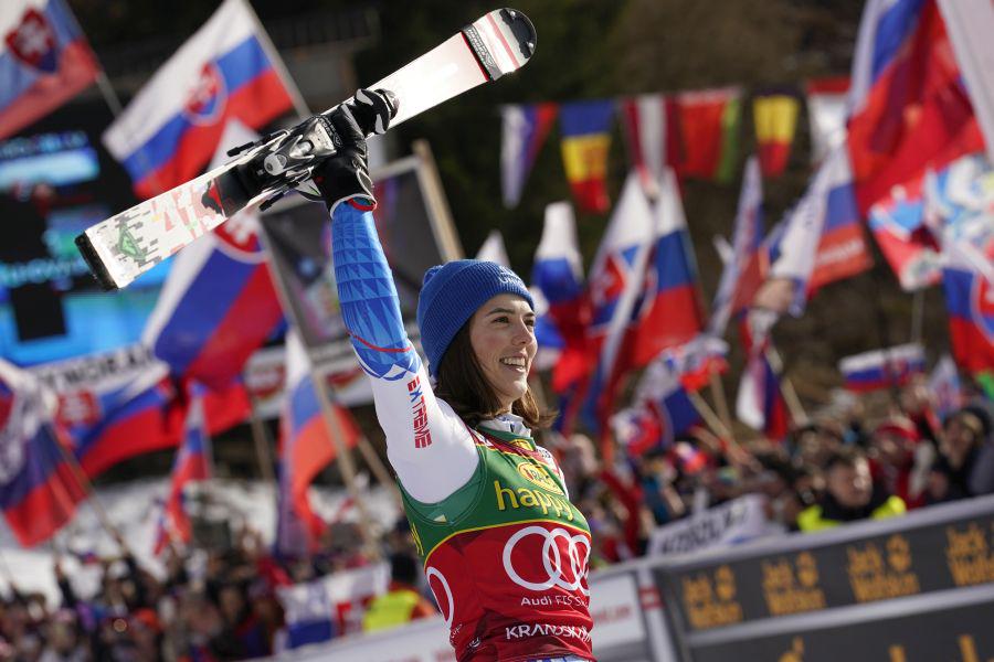 Petra Vlhova slavi 14. zmago v svetovnem pokalu. Foto: AP Petra Vlhova slavi 14. zmago v svetovnem pokalu. Foto: AP