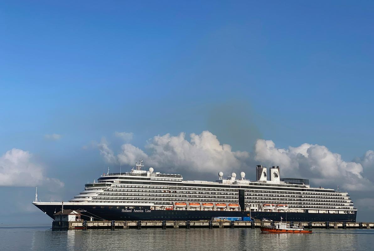 Ladja Westerdam pred obalo Kambodže. Foto: Reuters Ladja Westerdam pred obalo Kambodže. Foto: Reuters