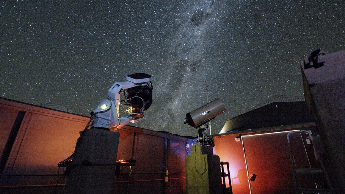 To bo prvi slovenski teleskop, ki bo stal v tujini, na eni najboljsih lokacij, in bo daljinsko upravljan iz Slovenije. Foto: Radio Koper/projekt GoChile.