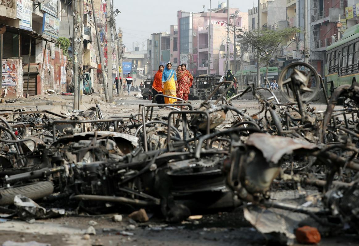 New Delhi je bil prizorišče hudega nasilja. Številni muslimani so iz strahu zapustili svoje domove. Foto: Reuters New Delhi je bil prizorišče hudega nasilja. Številni muslimani so iz strahu zapustili svoje domove. Foto: Reuters