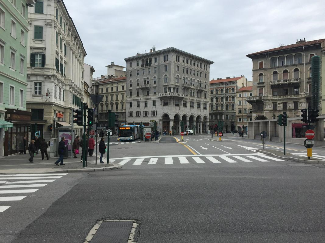 Kot je dejala Fabiana Martini, vse diši po odgovoru na vrnitev Narodnega doma slovenski narodni skupnosti, ki je predvidena za 13. julij. Foto: Radio Capodistria/Davide Fifaco Kot je dejala Fabiana Martini, vse diši po odgovoru na vrnitev Narodnega doma slovenski narodni skupnosti, ki je predvidena za 13. julij. Foto: Radio Capodistria/Davide Fifaco