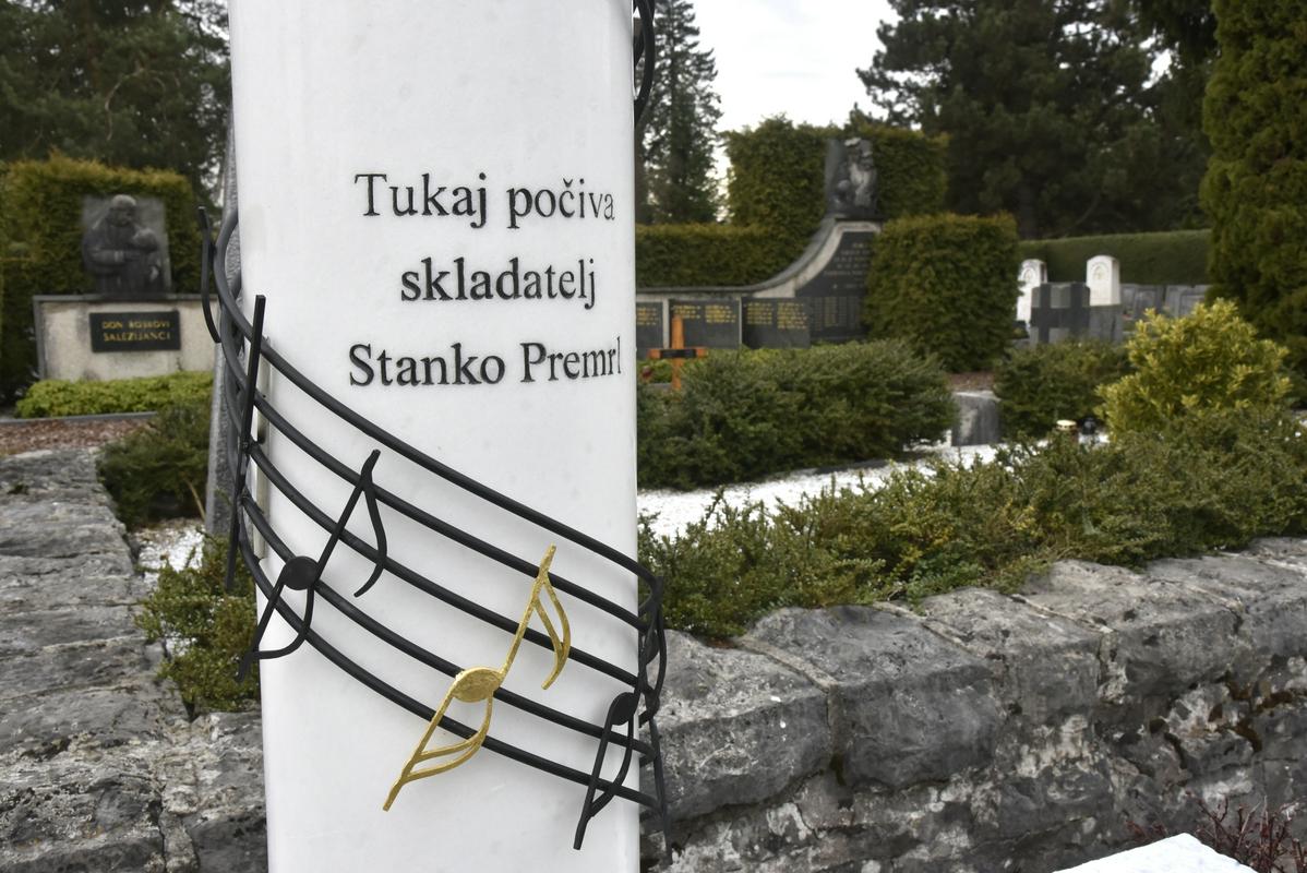 Znamenje, ki so ga postavili na ljubljanskih Žalah, je oblikovala arhitektka Lucija Herle Poljanšek. Foto: BoBo/Žiga Živulović jr.