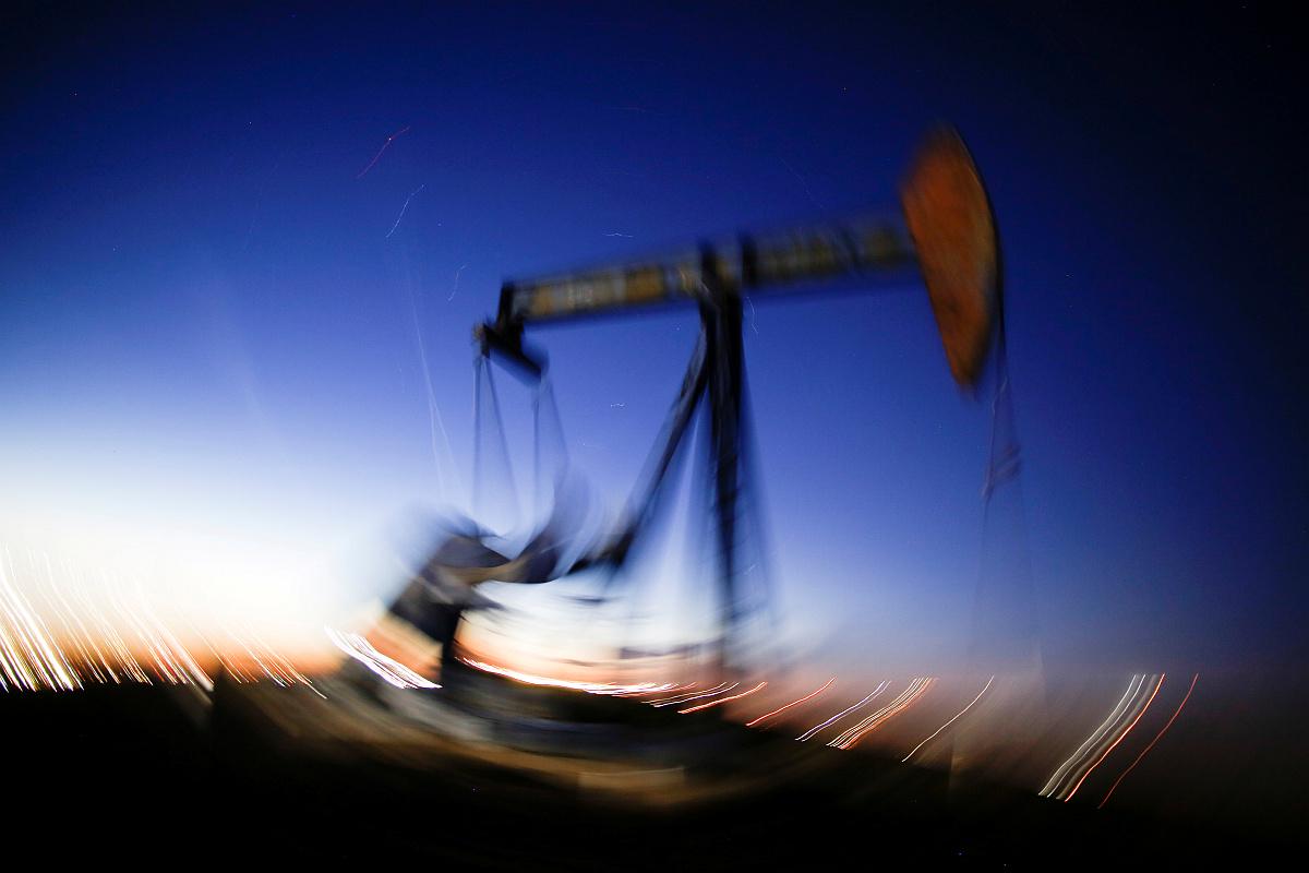 Brent oil was less than $ 40 in early November, now it’s worth nearly $ 50.  Not good news for drivers and those who are running out of fuel oil supplies.  Photo: Reuters
