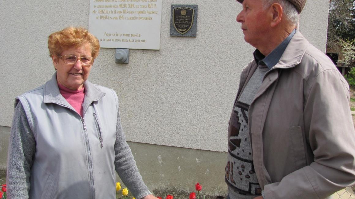 Foto: Radio Maribor/Mirko Ploj, PVD Sever Maribor: Lojzka in Franc Sernc ob odkritju spominske plošče 15. aprila 2011
