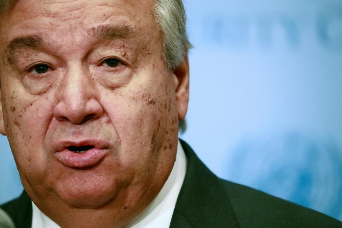 Zaradi različnih strategij v boju proti koronavirusu svet plačuje visoko ceno, je Generalni sekretar Združenih narodov Antonio Guterres opozoril ob odprtju letnega zasedanja skupščine WHO, ki je namenjena spopadu s pandemijo. Foto: Reuters Zaradi različnih strategij v boju proti koronavirusu svet plačuje visoko ceno, je Generalni sekretar Združenih narodov Antonio Guterres opozoril ob odprtju letnega zasedanja skupščine WHO, ki je namenjena spopadu s pandemijo. Foto: Reuters