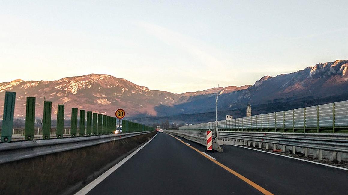 Ali so bile meritve burje uspešne, še ni znano. Foto: Radio Koper/Ivana Zajc