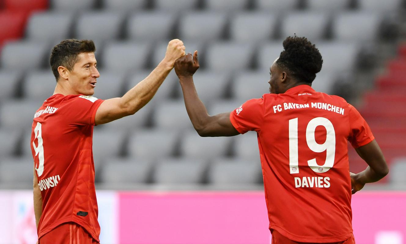 Robert Lewandowski je zatresel mrežo vseh 18 ekip v Bundesligi. Fortuna je bila do danes edina ekipa, ki ji 31-letni poljski napadalec še ni zabil gola. Foto: Reuters Robert Lewandowski je zatresel mrežo vseh 18 ekip v Bundesligi. Fortuna je bila do danes edina ekipa, ki ji 31-letni poljski napadalec še ni zabil gola. Foto: Reuters