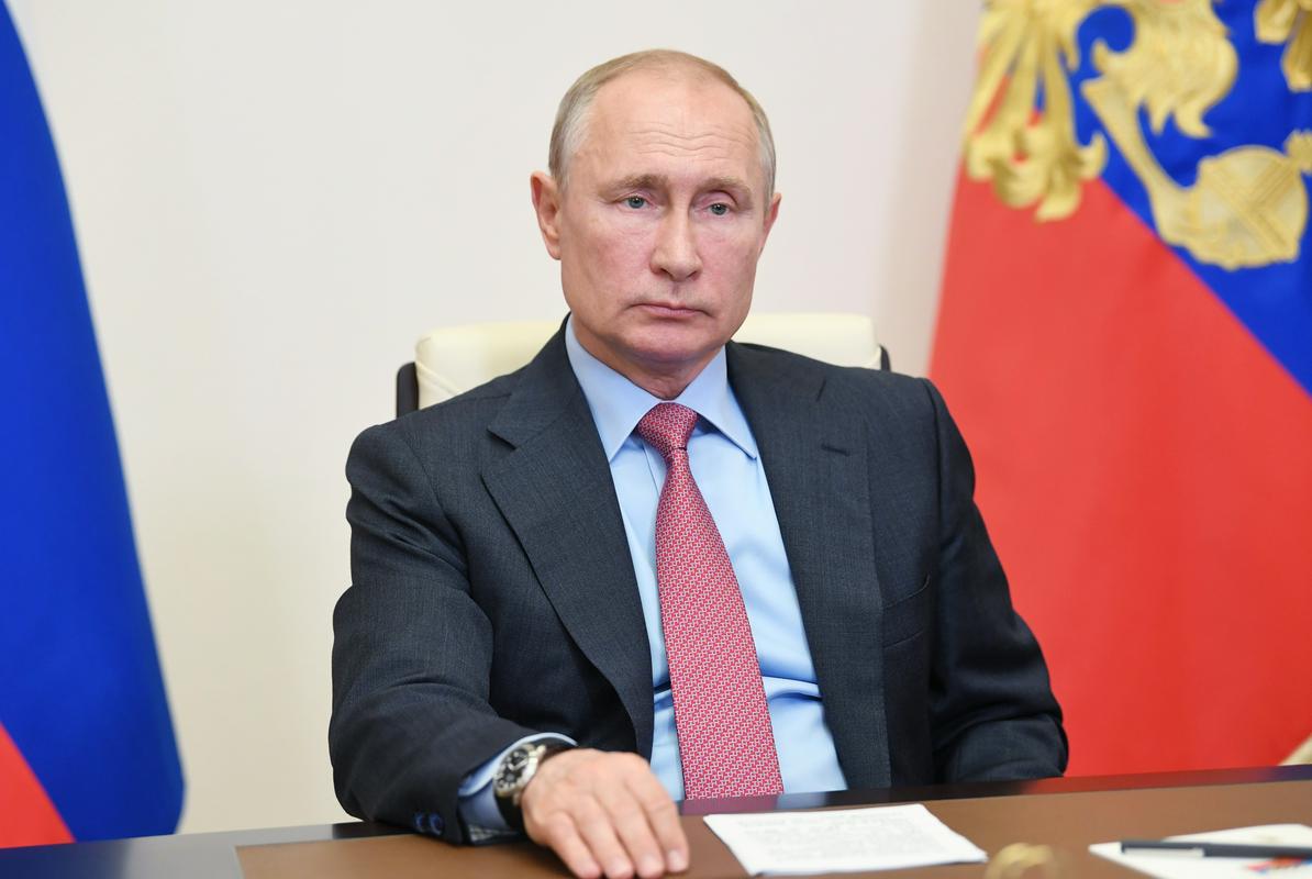 Če Rusi odobrijo predlagane ustavne spremembe, bo Putin lahko vnovič kandidiral za dva zaporedna predsedniška mandata, kar bi mu omogočilo predsednikovanje do leta 2036, ko bo star 83 let. Foto: Reuters Če Rusi odobrijo predlagane ustavne spremembe, bo Putin lahko vnovič kandidiral za dva zaporedna predsedniška mandata, kar bi mu omogočilo predsednikovanje do leta 2036, ko bo star 83 let. Foto: Reuters