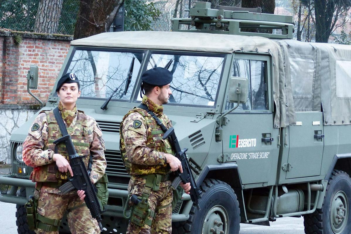 Italija bo prebežnike lovila tudi z brezpilotnimi letalniki. Foto: BoBo Italija bo prebežnike lovila tudi z brezpilotnimi letalniki. Foto: BoBo