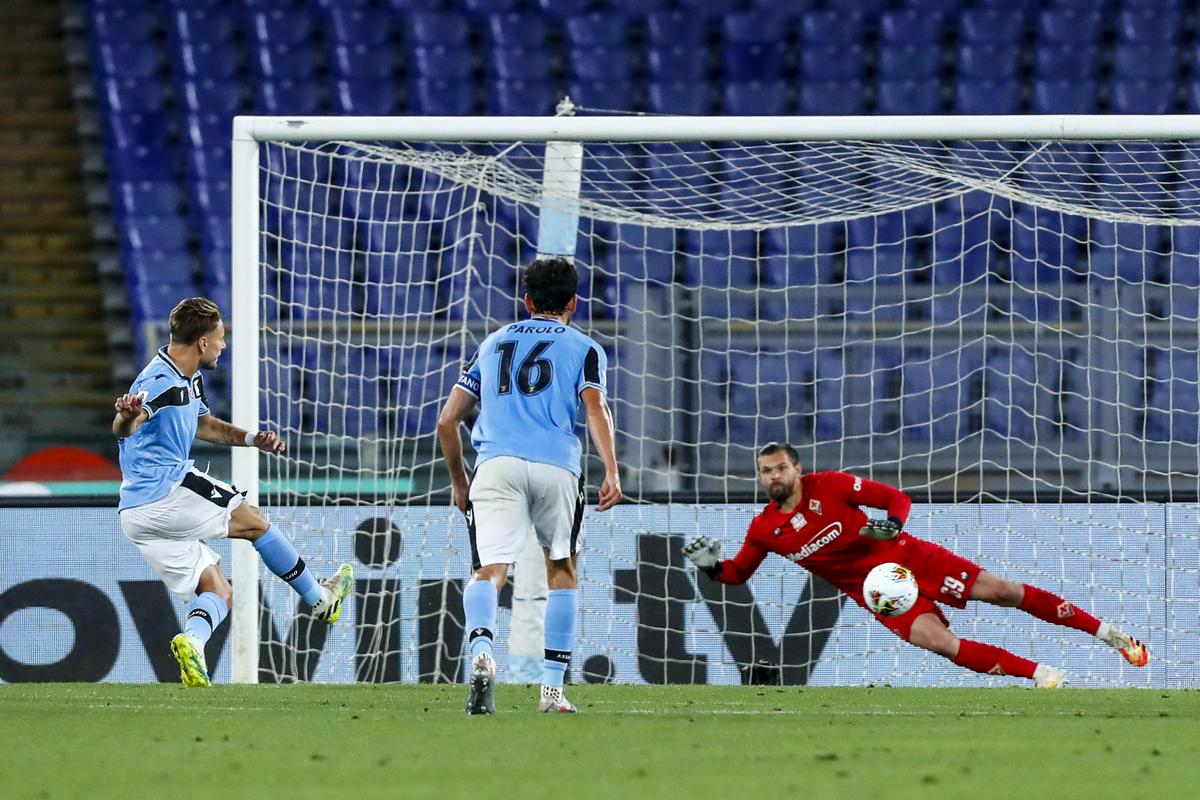 Ciro Immobile je v 67. minuti zadel 11-metrovko za izenačenje proti Fiorentini. Foto: EPA Ciro Immobile je v 67. minuti zadel 11-metrovko za izenačenje proti Fiorentini. Foto: EPA