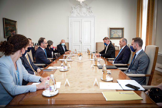 Slovenski premier Janez Janša je Maasa sprejel v Ljubljani. Foto: Kabinet predsednika vlade Slovenski premier Janez Janša je Maasa sprejel v Ljubljani. Foto: Kabinet predsednika vlade